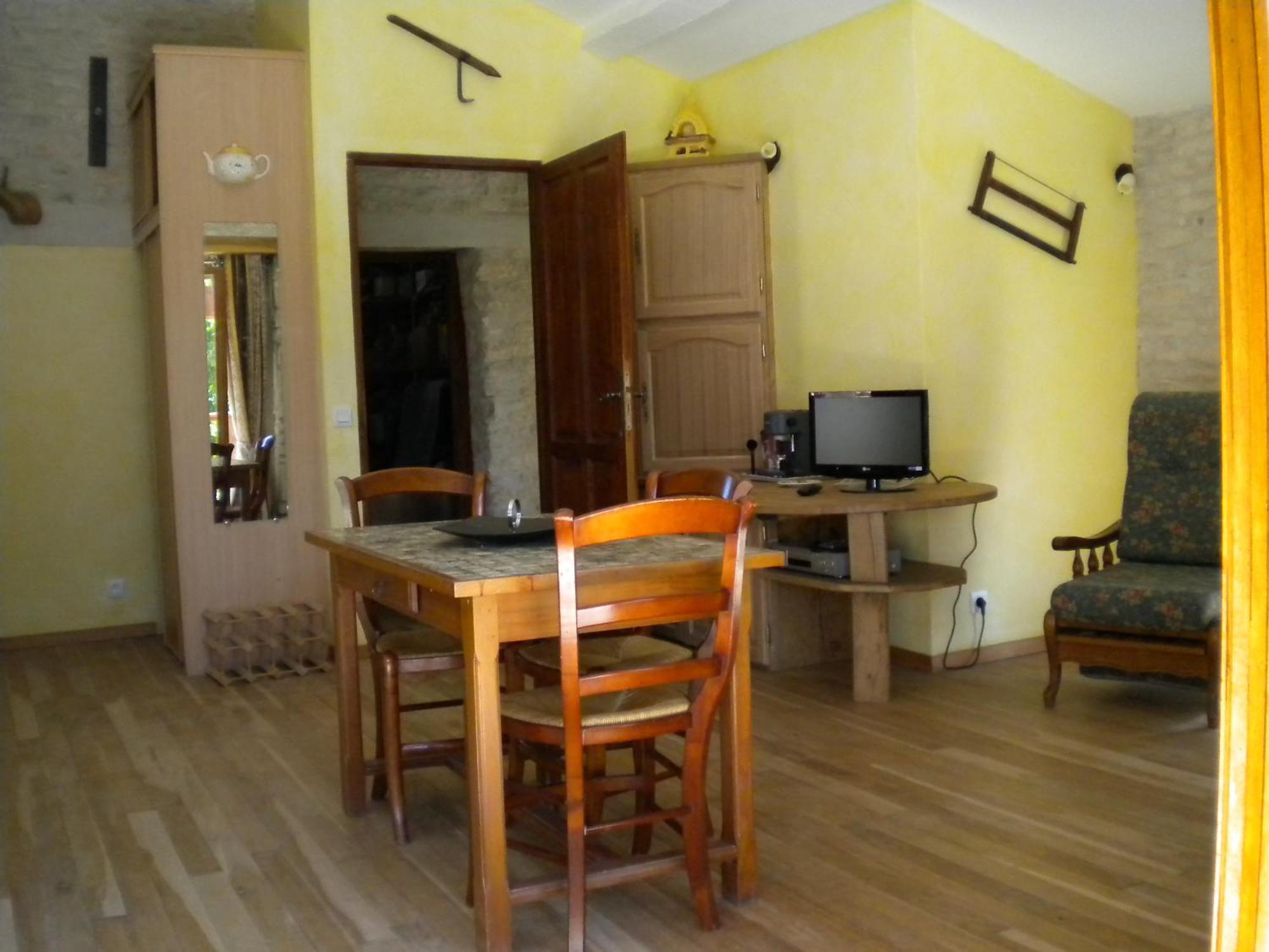 Au Col De Cygne Apartment Blanzac-les-Matha Exterior photo